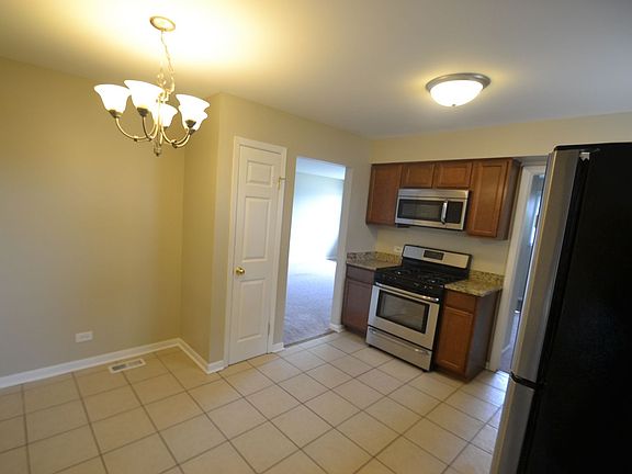 4th image of 15948 Haven Ave