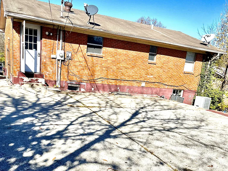 3664 Crosby Dr — Photo 14