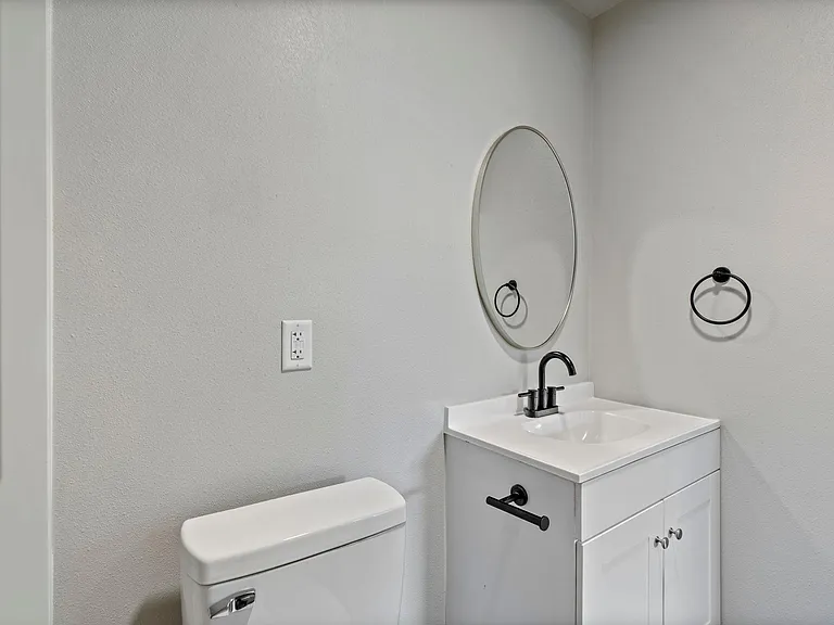 1707 W 8th Ave #2 — Photo 13
