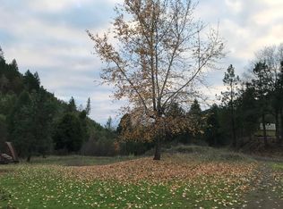 4207 Wards Creek Rd, Rogue River, OR 97537