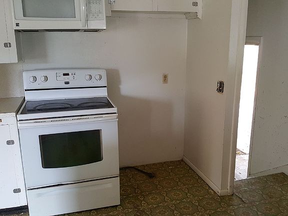 4th image of 380 6th Ave E
