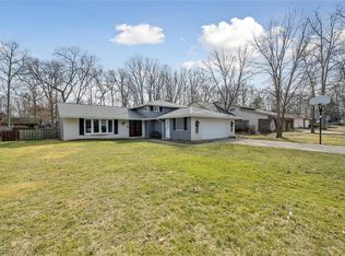 16982 Deerfield Dr, Strongsville, OH