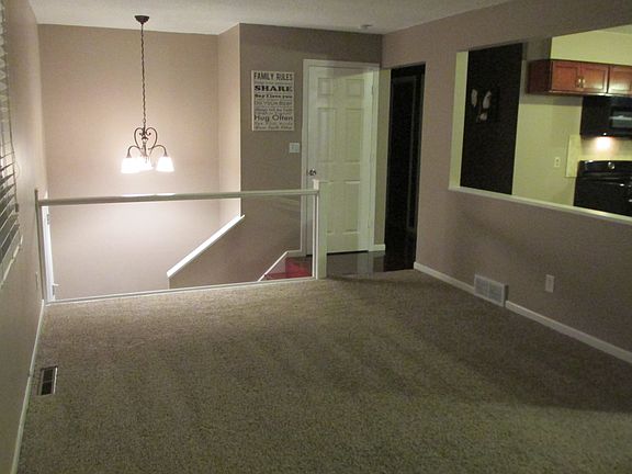 4th image of 400 Lynnwood Dr
