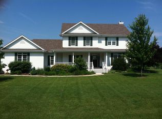 753 Browning Ct, Hubertus, WI 53033