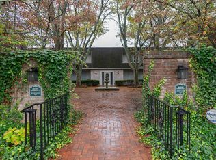 840 Malabu Dr APT 210, Lexington, KY 40502