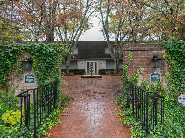 840 Malabu Dr APT 210, Lexington, KY 40502