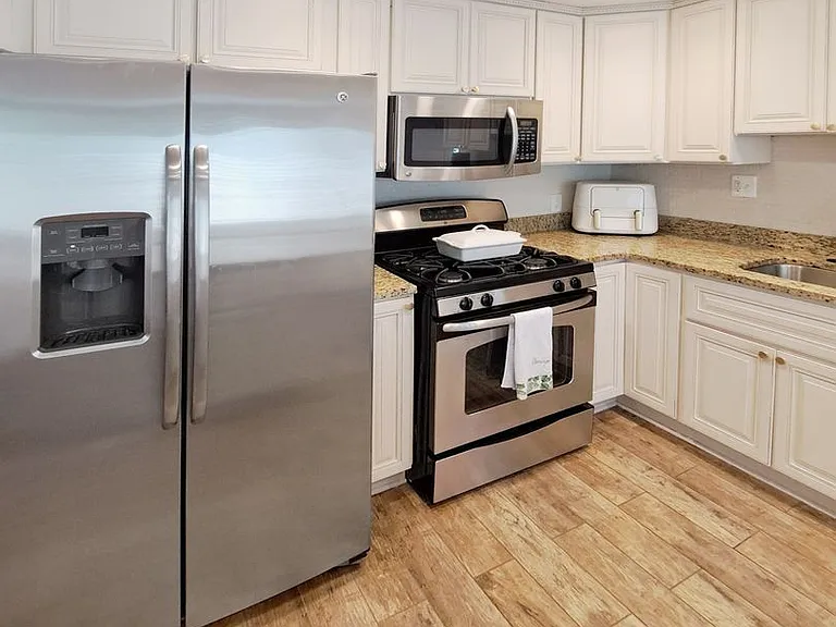 1904 Taylor Ave — Photo 14