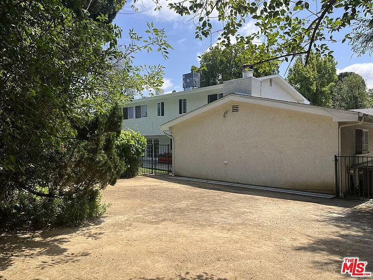 5819 Fairhaven Ave — Photo 15