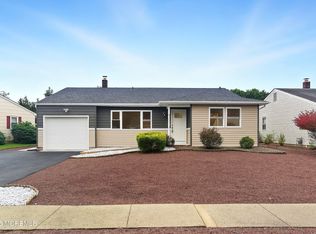 119 Castleton Dr, Toms River, NJ 08757