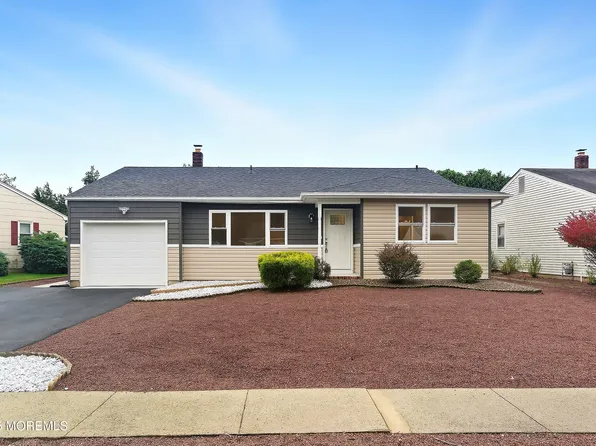 119 Castleton Drive, Toms River, NJ 08757
