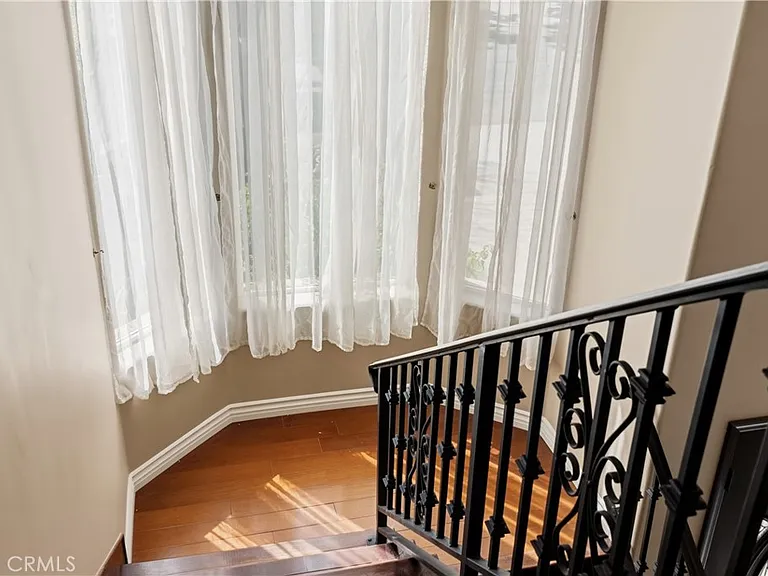 406 N Fairview St — Photo 23