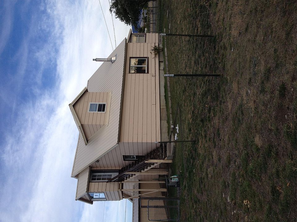 2nd image of 2830 Valley Dr APT 2