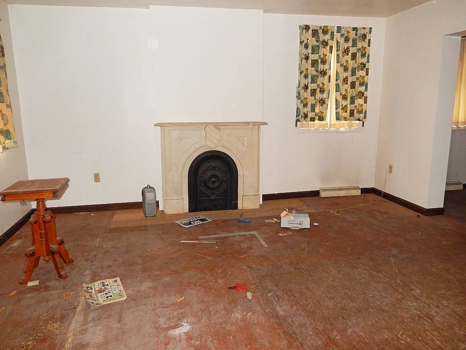2nd image of 1327 15th St