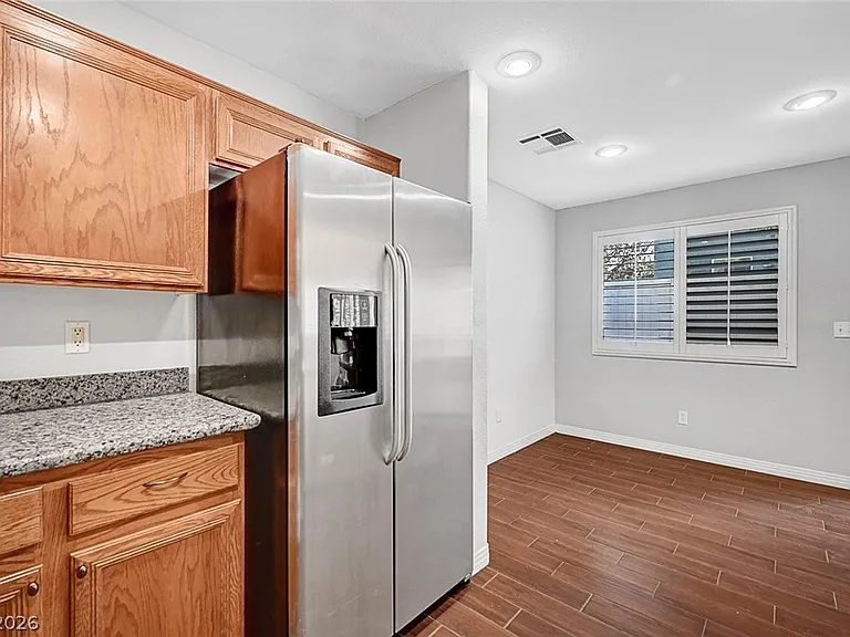 514 Eresma St — Photo 26