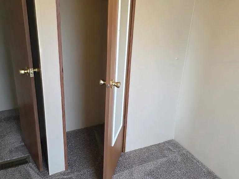 120 Juneau Way — Photo 7