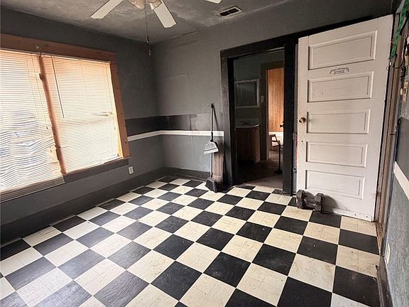 4th image of 508 N 2nd St