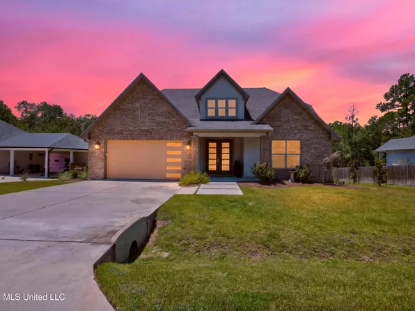 7523 Crooked Stick Dr, Diamondhead, MS 39525