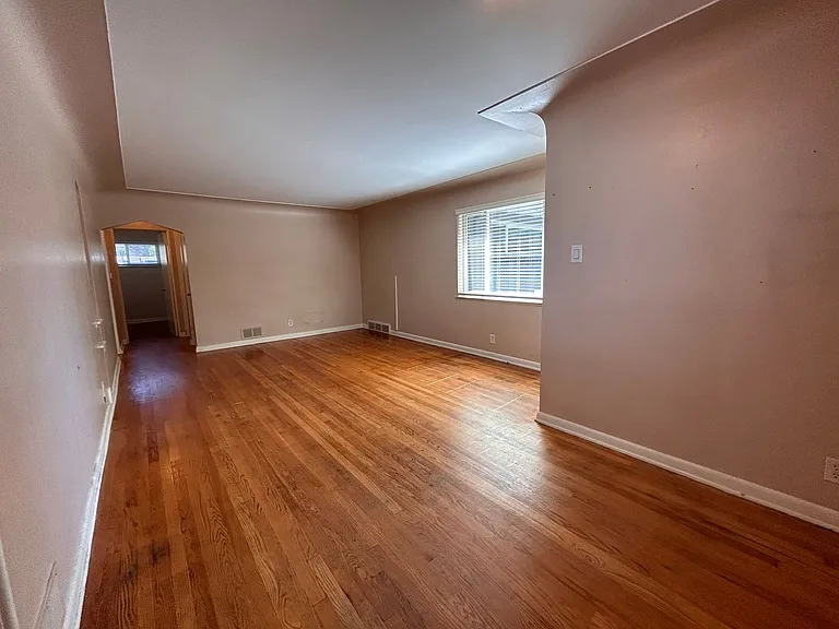 3141 W 21st Ave — Photo 9