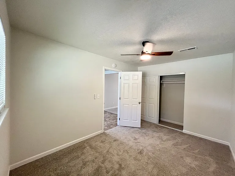 210 SW 142nd Ave — Photo 27