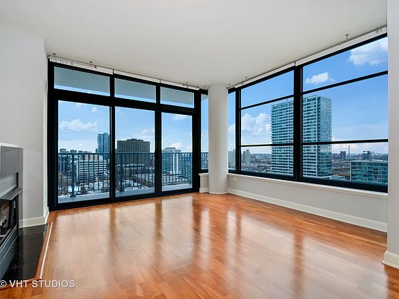 2nd image of 1600 S Prairie Ave Unit 1707