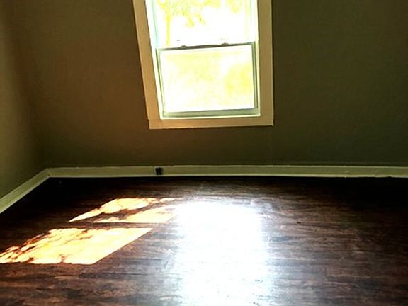 5th image of 341 28th St