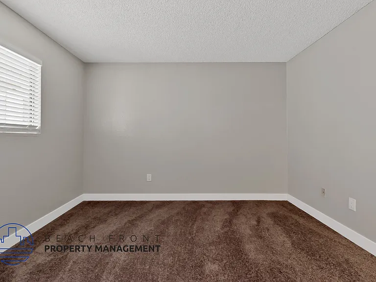 7872 Holt Dr — Photo 7