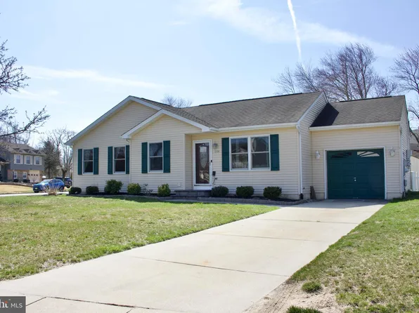 1194 Briarwood Dr, Williamstown, NJ 08094