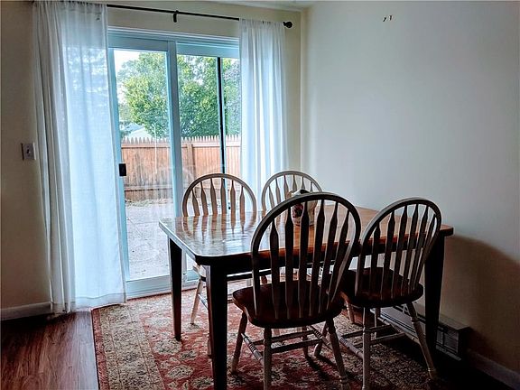 5th image of 249 Greenway Blvd
