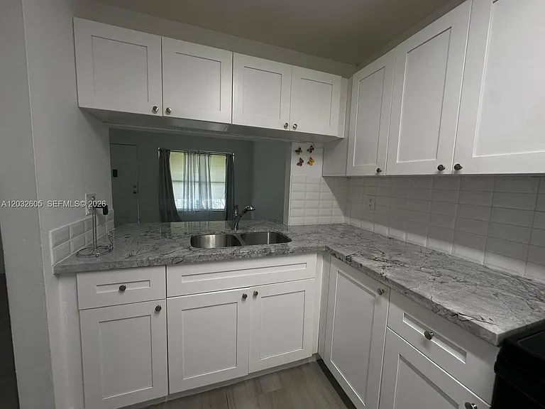 10050 NW 6th St #202 — Photo 14