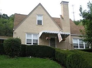 740 Darlington Rd, Carnegie, PA 15106