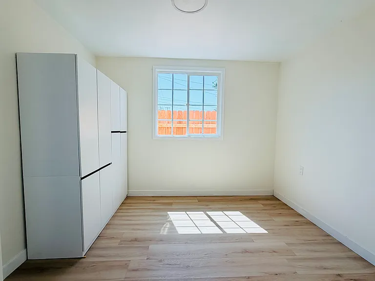 5421 Loma Ave #A — Photo 6