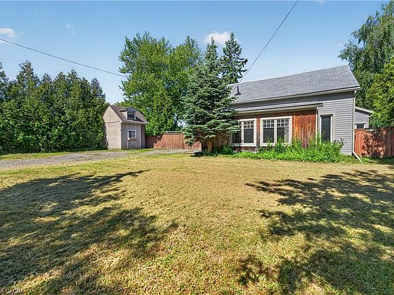 2nd image of 126 Mountain Rd