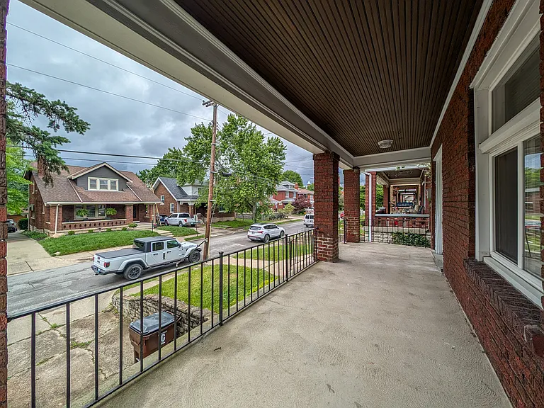 3 Levassor Pl — Photo 7