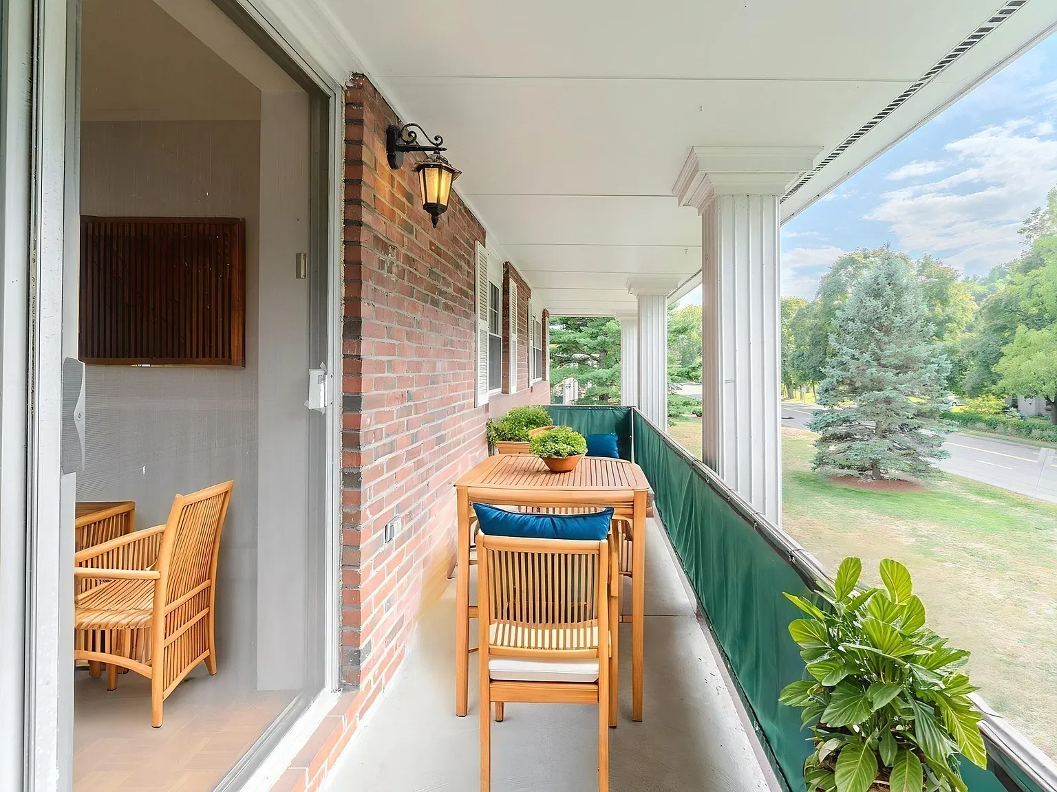 2 bed, 1000 sqft, $2,650 — Photo 4