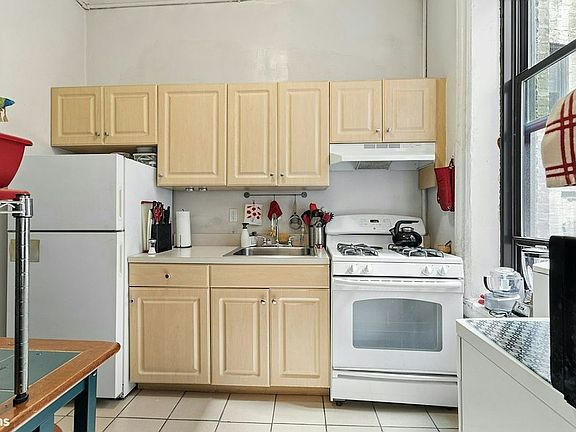 3rd image of 478 W 158th St APT 1