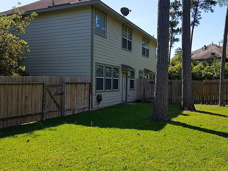 111 Gallery Cove Ct — Photo 24