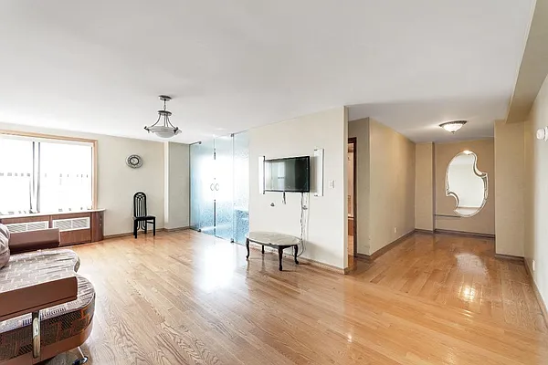 Sold by City Wide Brokerage | media 41