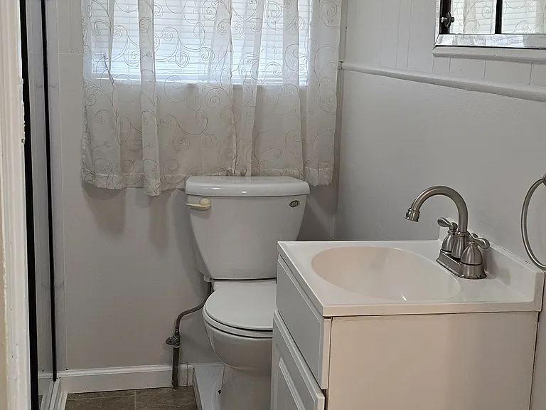 1511 Service St — Photo 32
