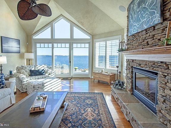 3rd image of 450 Narrows Pointe Dr