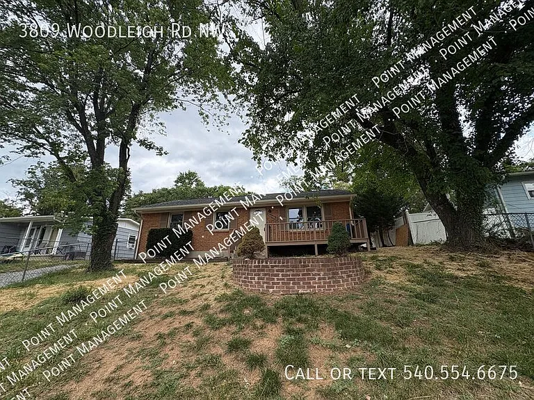 3809 Woodleigh Rd NW — Photo 1