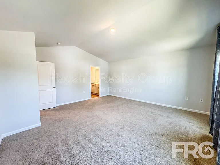 1313 Riverstone Dr — Photo 30