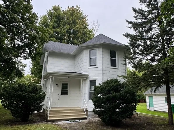 410 3rd St, Mendota, IL 61342