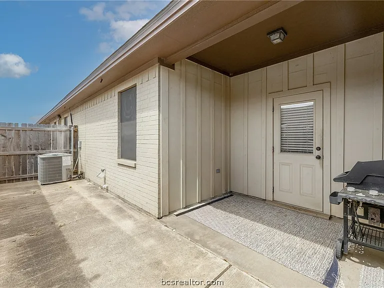 3321 General Pkwy — Photo 14