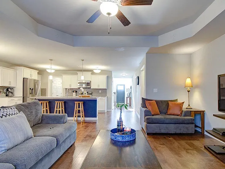 open family room layout