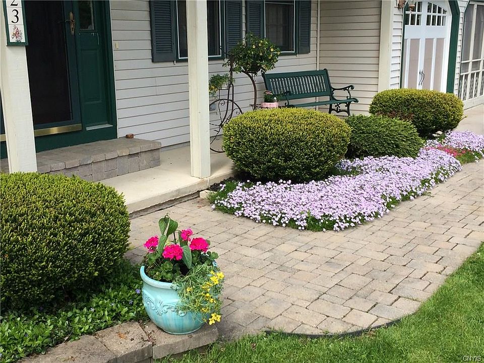 2nd image of 6123 Palisades Dr