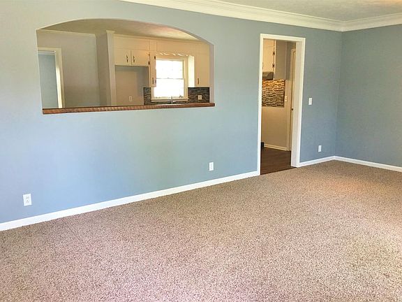 3rd image of 2818 Mossdale Dr