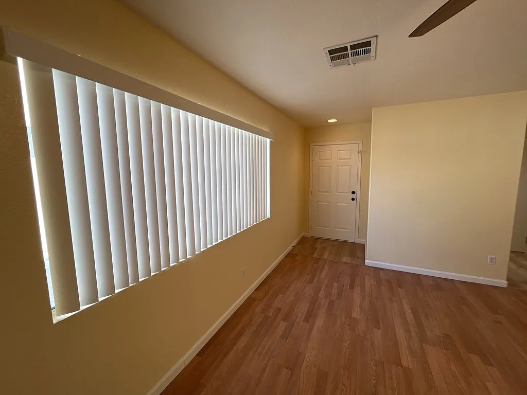 4 bed, 2.5 bath, 1649 sqft, $1,850 — Photo 3