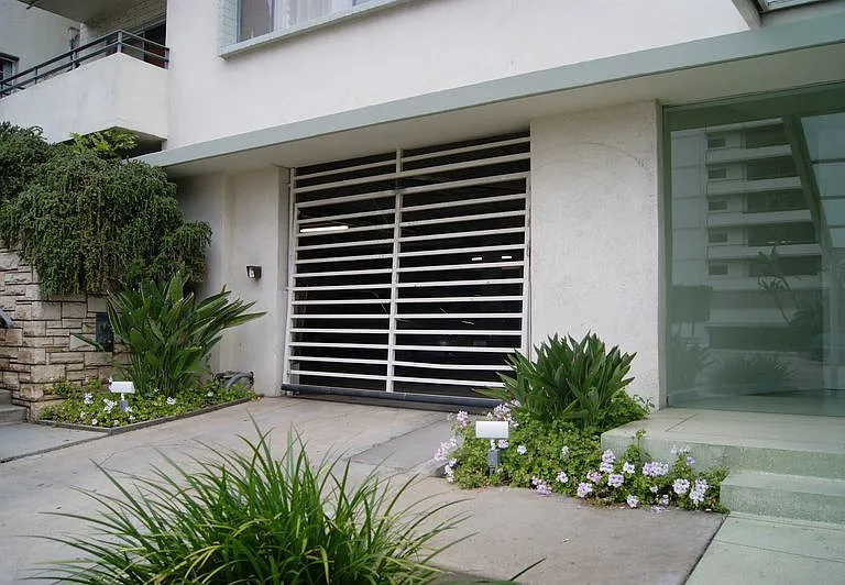 10655 Wilshire Blvd #201 — Photo 17