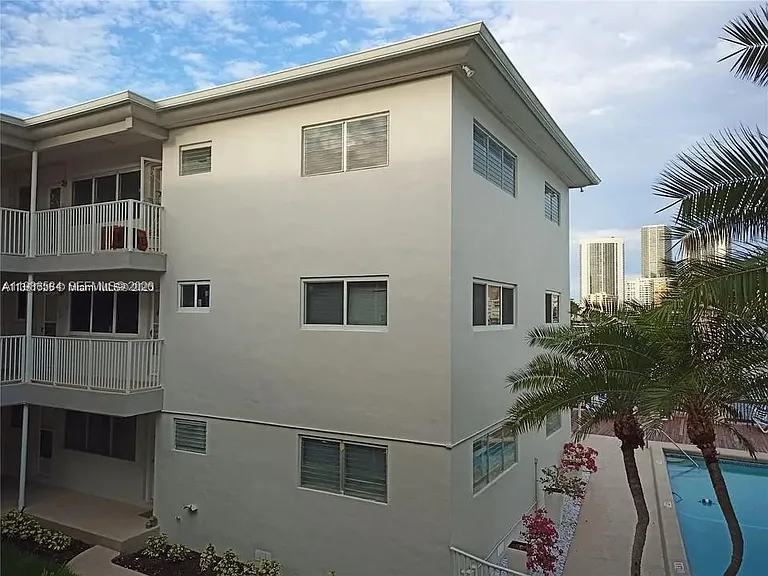 462 Golden Isles Dr #202 — Photo 5