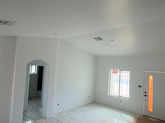 5th image of 10734 E 45th Ln